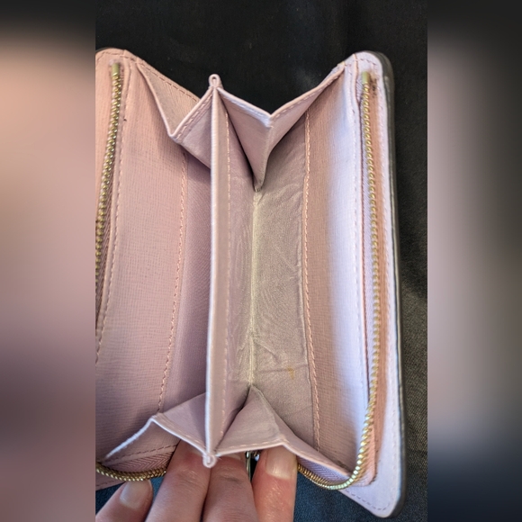 Furla women's wallet pink saffiano leather bifold gold tone hardware GUC w flaws - Picture 6 of 14